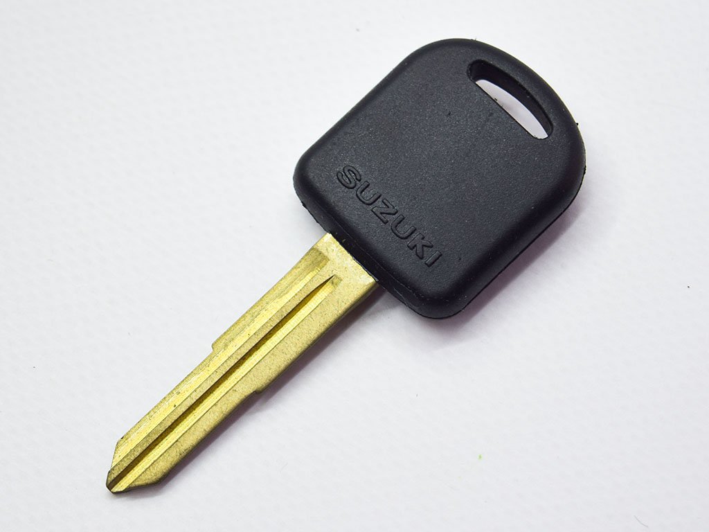 Корпус ключа з місцем під чіп Suzuki Swift, Vitara та інші, лезо SZ11R
