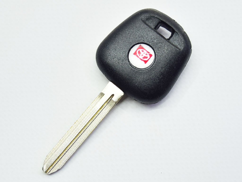 Корпус ключа з місцем під чіп Toyota Land Cruizer, Camry, Corolla та інші, лезо TOY43
