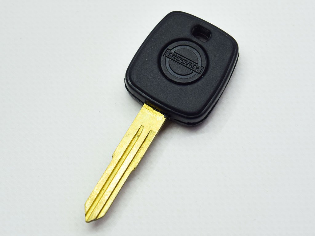 Корпус ключа з місцем під чіп Nissan Micra, Vanette та інші, лезо NSN11