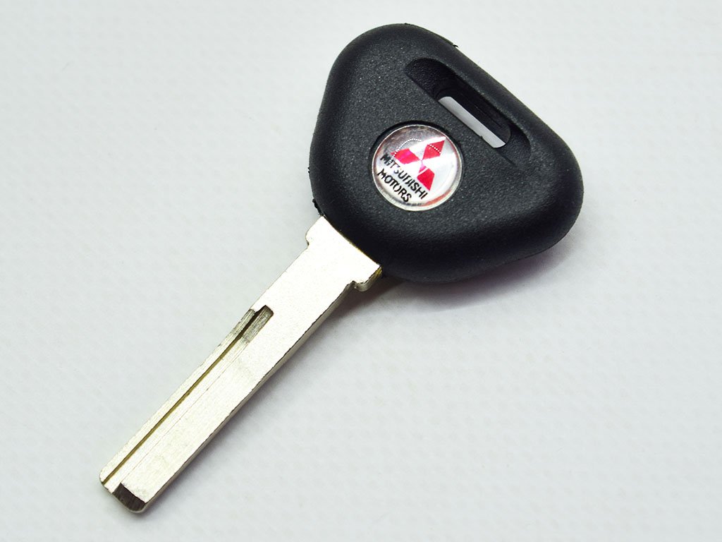 Корпус ключа з місцем під чіп Mitsubishi Carisma, Colt, Space Star та інші, лезо HU56