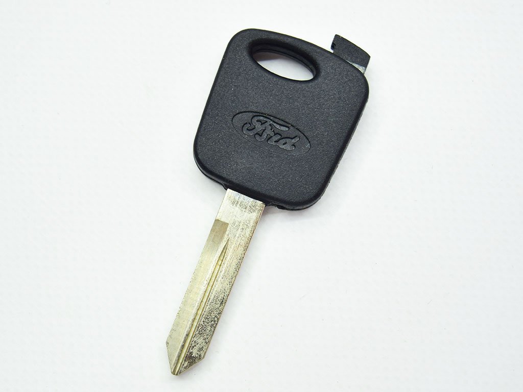 Корпус ключа з місцем під чіп Ford Explorer, WindStar та інші, лезо FO38R