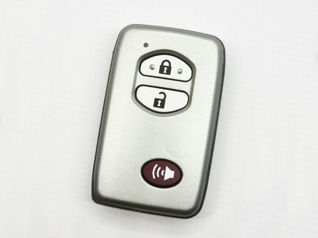 Корпус смарт ключа Toyota Land Cruizer 200, Rav 4, Highlander, Prius, 2+1 кнопки